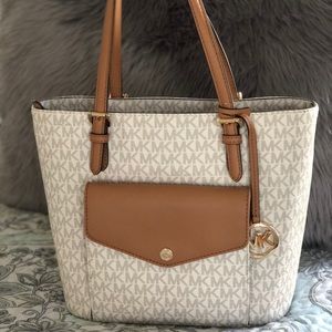 Michael Kors Purse 👜 • New